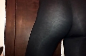 Look at through leggings ass